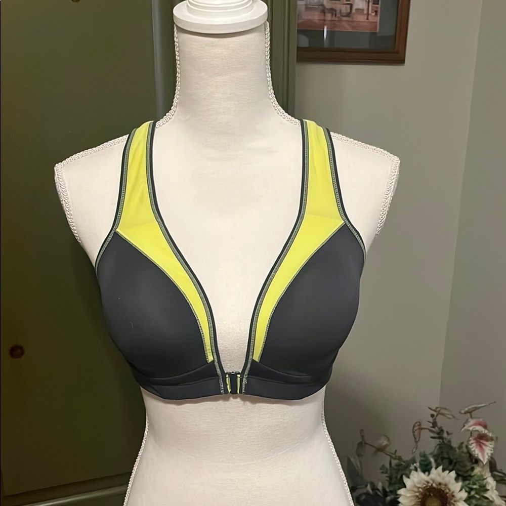 Danskin Now Black and Yellow Front-Clasp Sports Bra